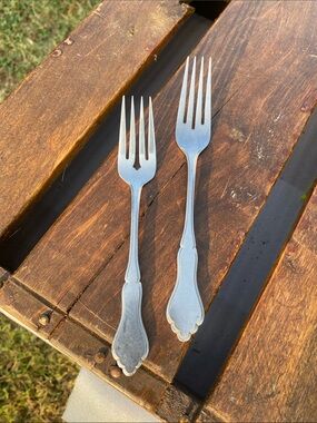 Vintage Rogers Stainless Korea Fiddle-Back Dinner/Salad Forks - Set of 2 MCM
